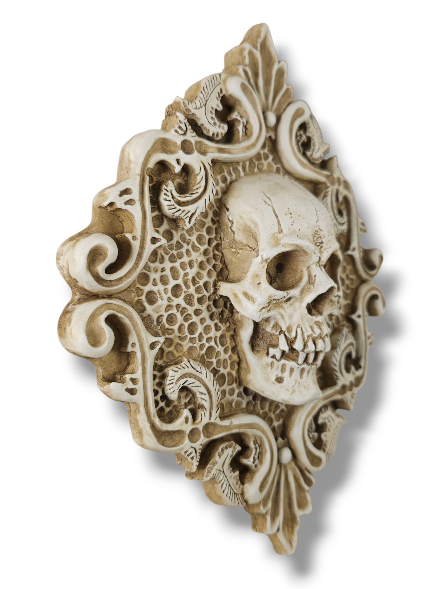 
                  
                    Diamond Filigree Antique
                  
                