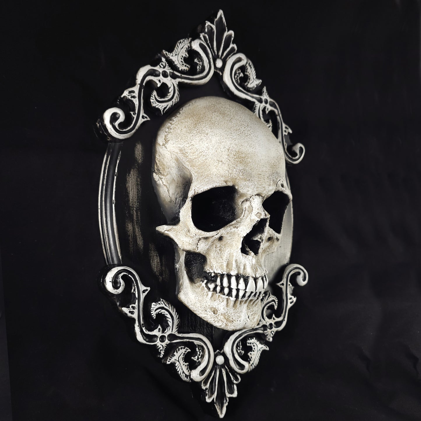 
                  
                    Large Skull Filigree Plaque-Bone color
                  
                